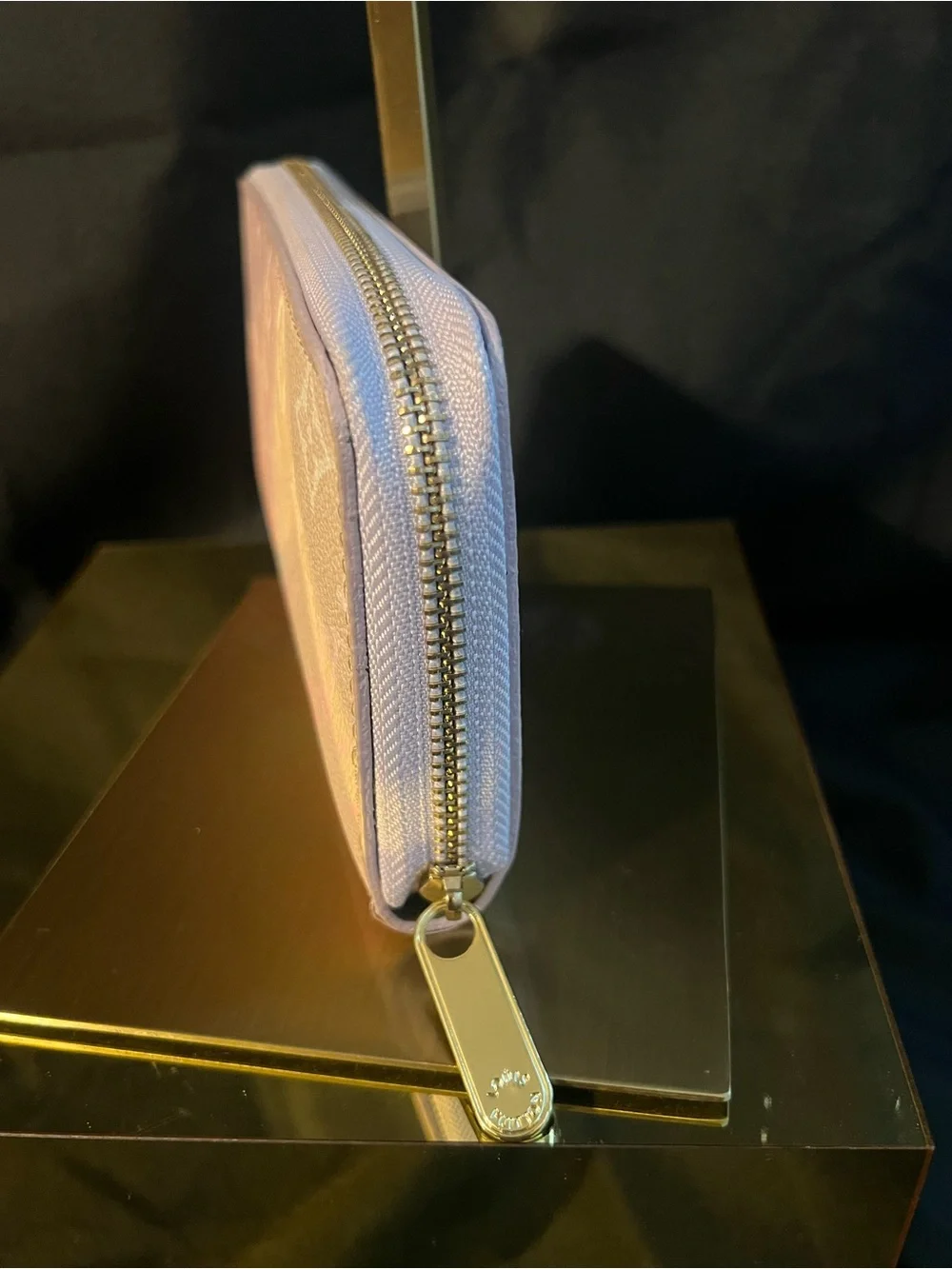 Louis Vuitton “Fashion” Pink Monogram Zippy Wallet - Picture 4 of 8